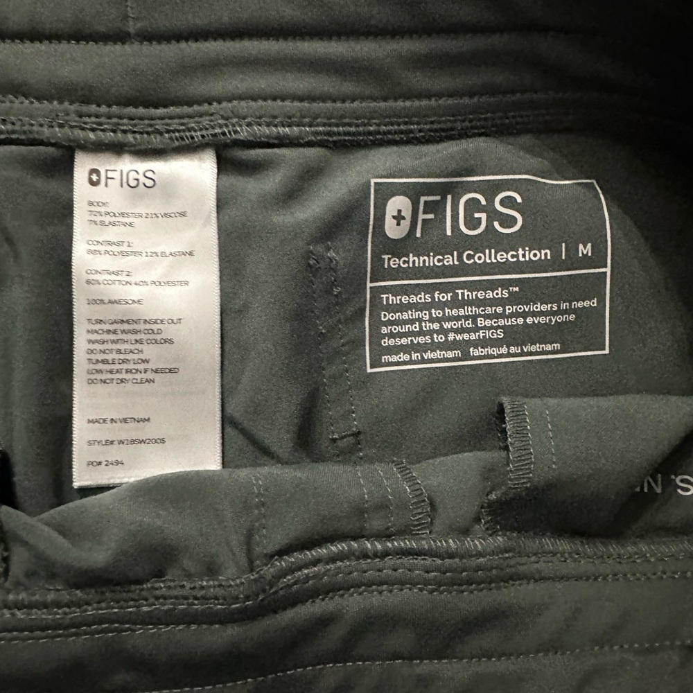 Figs Zamora jogger scrubs. Size medium. Worn a couple of times.